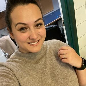 Meet your Posher, Pamela